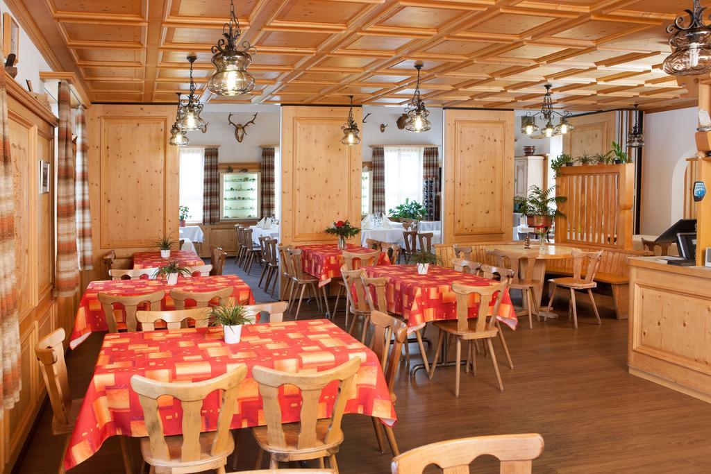 Lumbrein Hotel Pez Regina מראה חיצוני תמונה